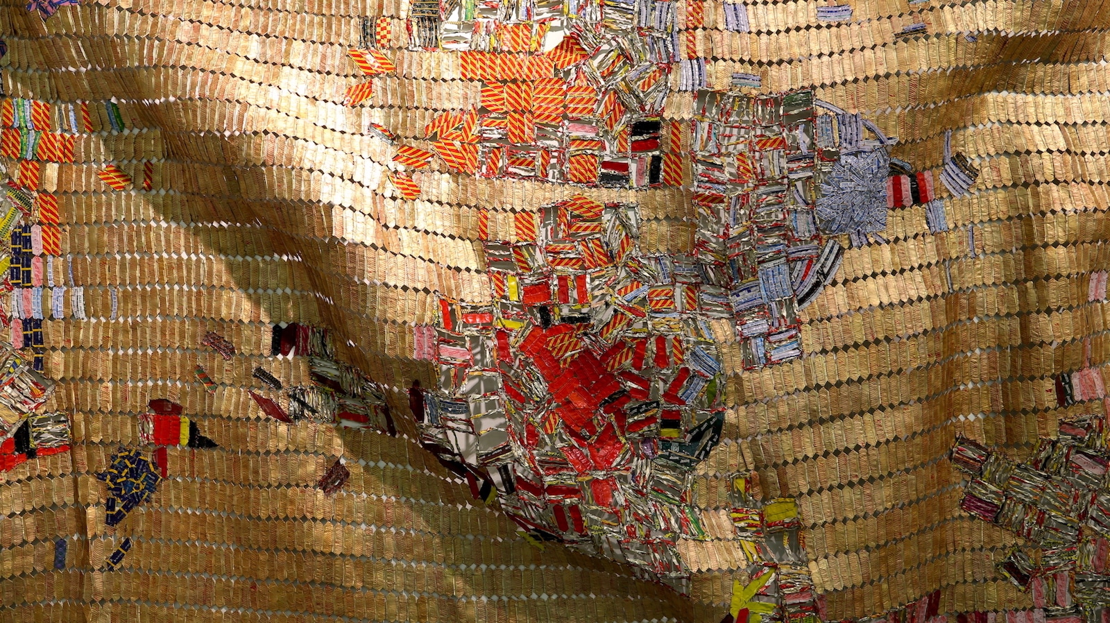 Lunchtime Tour: El Anatsui, Dissolving Continents